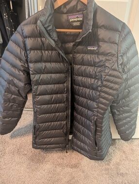 Patagonia Black Quilted Down Jacket women's large